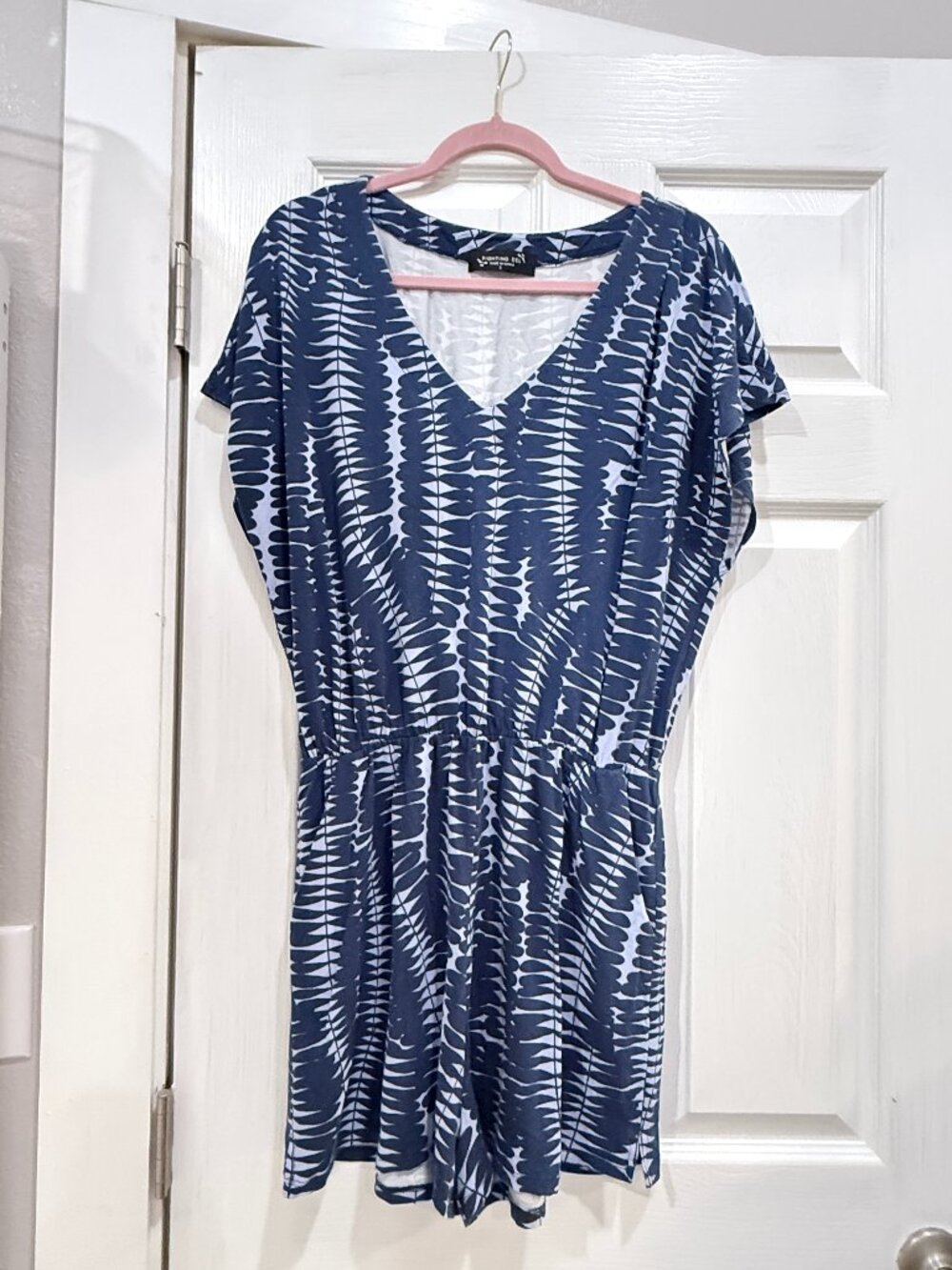 Fighting Eel blue sword fern romper sz S NEW